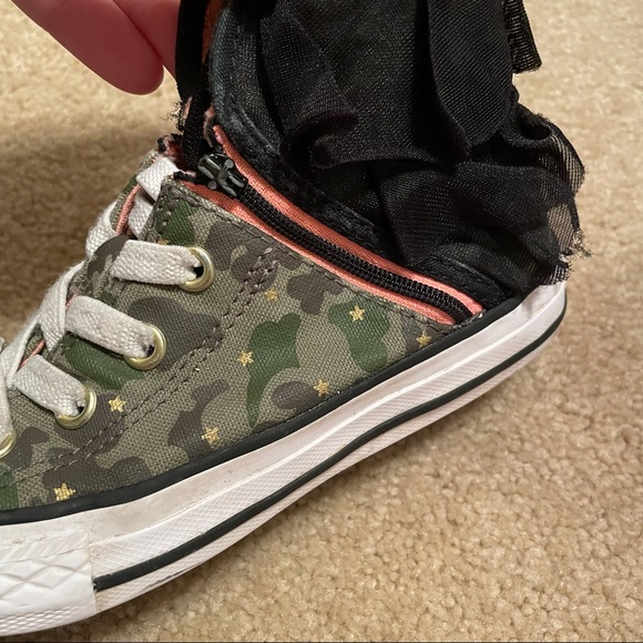 Girl’s High Top Converse All Star with ruffles and camo print (size 12) - Picture 7 of 10